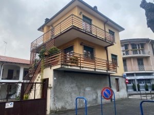 Casa in vendita ad Appiano Gentile