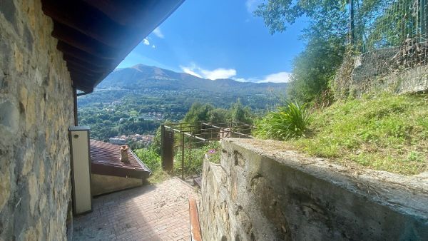villa in Val d'Intelvi con giardino e vista panoramica- 20