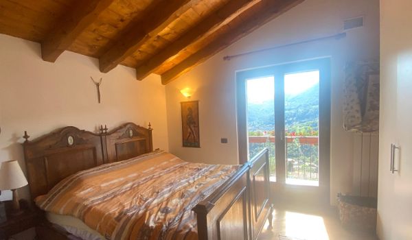 villa in Val d'Intelvi con giardino e vista panoramica- 7