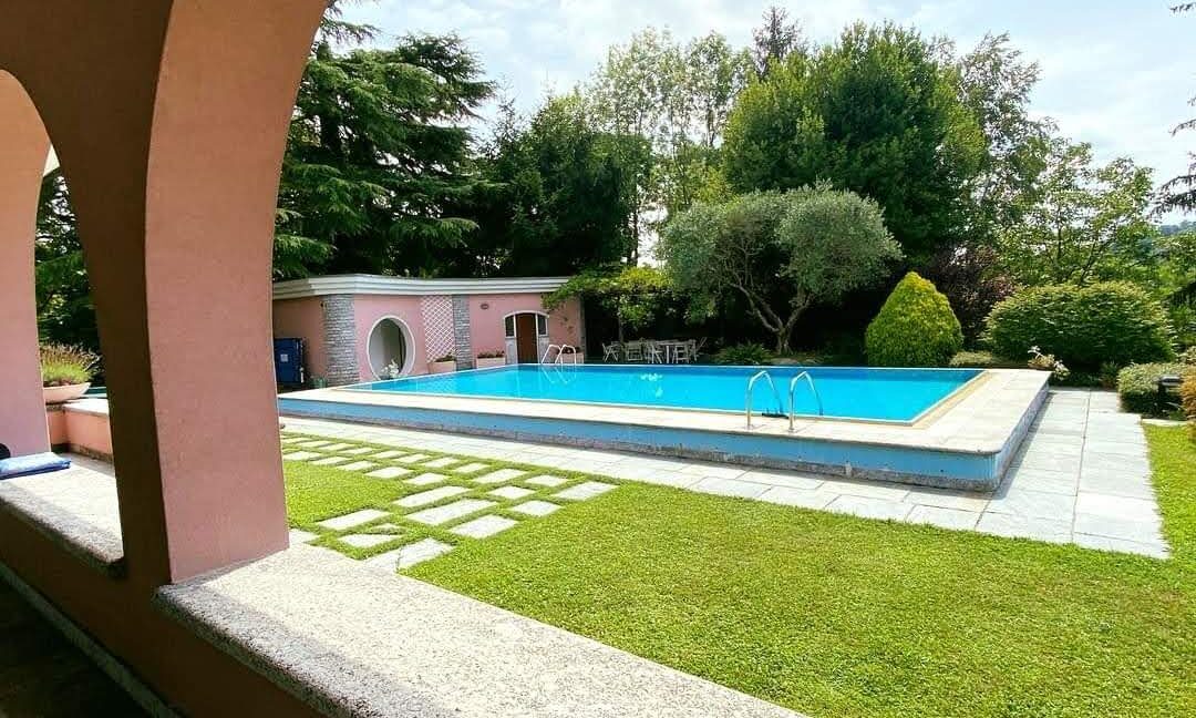 vendesi villa con piscina ad Albese con Cassano - 32