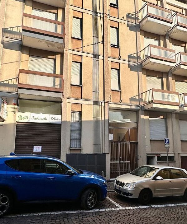 appartamento ad Alzate Brianza - 1