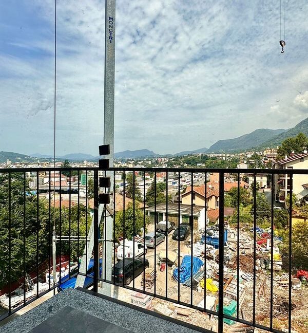 Chiasso: Nuovo trilocale con terrazzo, ideale come investimento