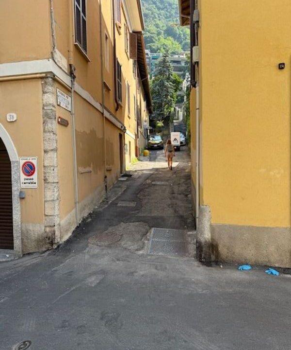 Appartamento a Como, tra le vie del centro storico e le rive del lago