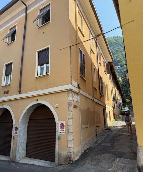 Elegante appartamento a Como in centro storico con affaccio panoramico