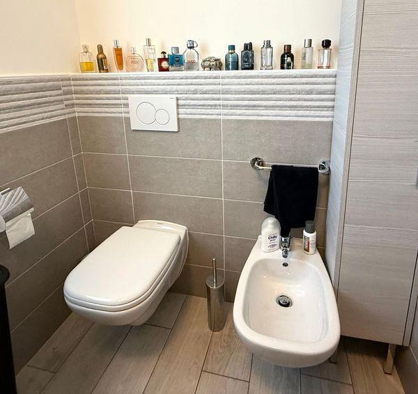 Bilocale ristrutturato con balcone e box – Servizi aggiornati e tranquillità