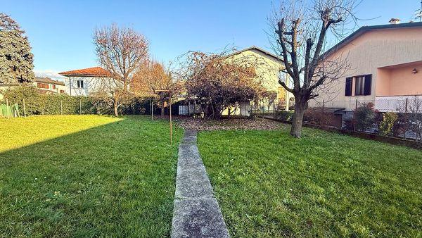 Villetta con giardino in zona centrale, bifamiliare