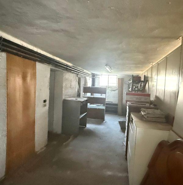 Villetta bifamiliare con ampio giardino in zona centrale