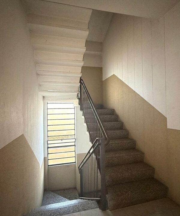 Villetta bifamiliare con giardino in zona centrale, ideale per famiglie