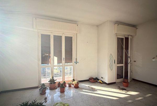 Bifamiliare con giardino in zona residenziale centrale