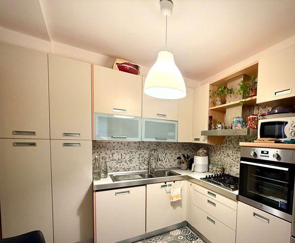 Porzione di Casa Ristrutturata con Ingresso Indipendente e Travi a Vista