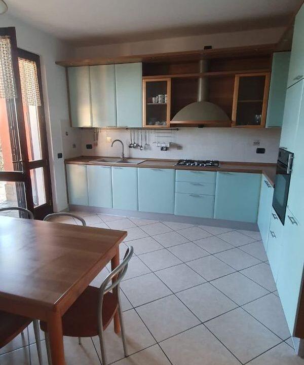 Appartamento quadrilocale con giardino a Cernobbio Rovenna, pronto da abitare