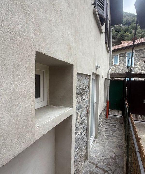 giardinetto-privato-casa-torno.jpg